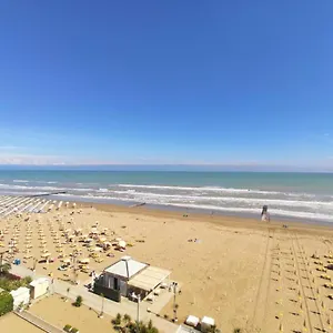 la-torre-lido-di-jesolo.hotelslidodijesolo.com/